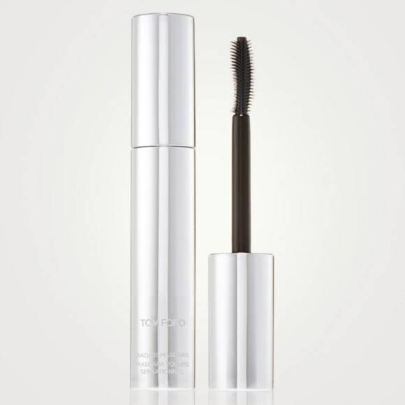 Tom Ford Extreme Badass Mascara in 01 Badass Black - Picture 2 of 5